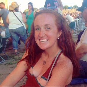 Meet your Posher, Carolyn